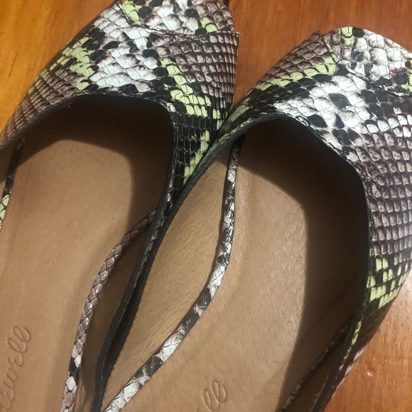 The Erica Peep-Toe Mule in Snake Embosse NEW IN BOX! - Picture 7 of 8